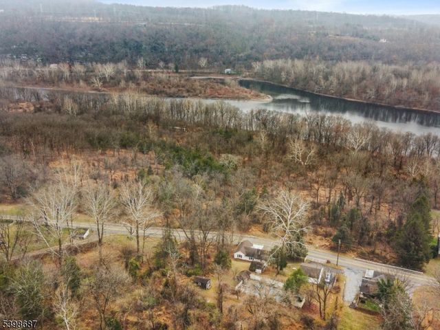 398 Riegelsville Rd, Holland Twp., NJ 08848