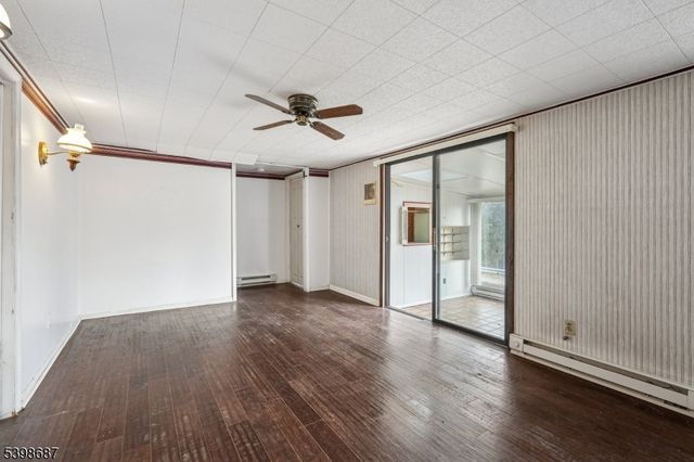 398 Riegelsville Rd, Holland Twp., NJ 08848