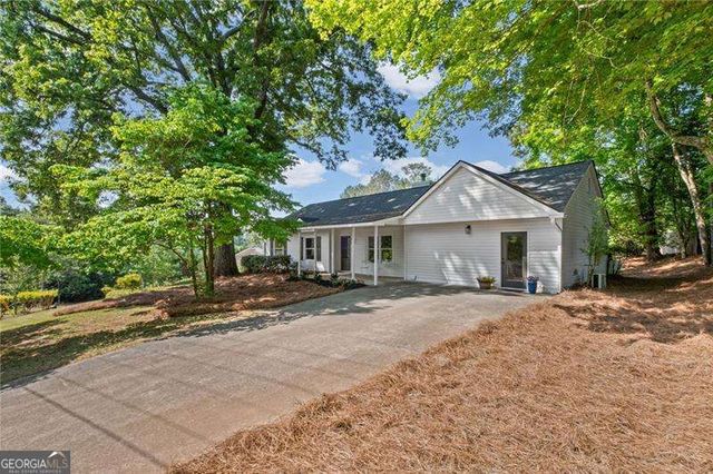 213 Colemans Bluff Drive, Woodstock, GA 30188