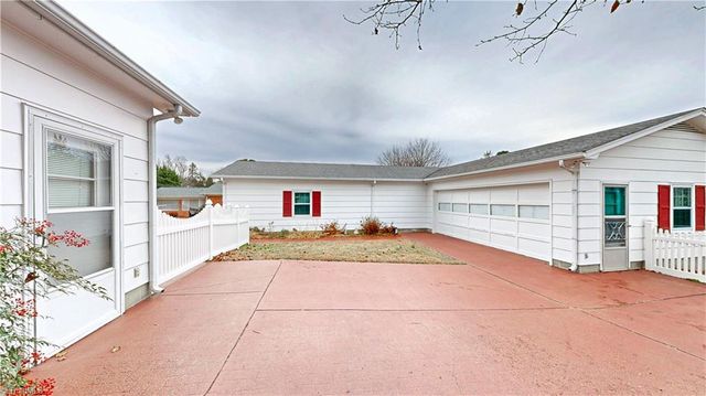 126 Apollo Circle, Archdale, NC 27263