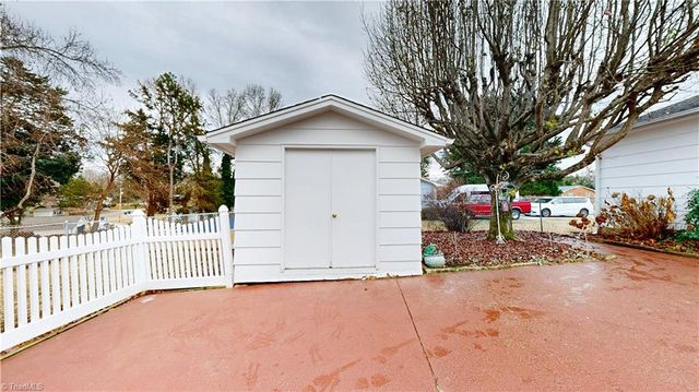 126 Apollo Circle, Archdale, NC 27263