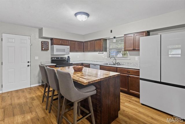 2229 E A Street, Belleville, IL 62221