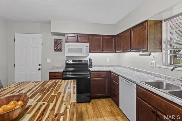 2229 E A Street, Belleville, IL 62221