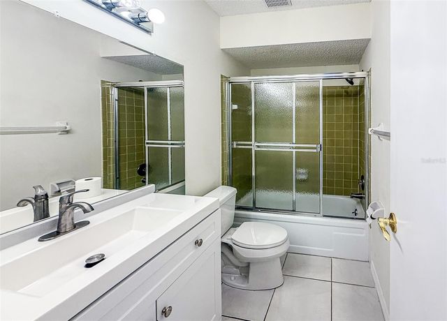 2604 WOODGATE LANE J6, Sarasota, FL 34231