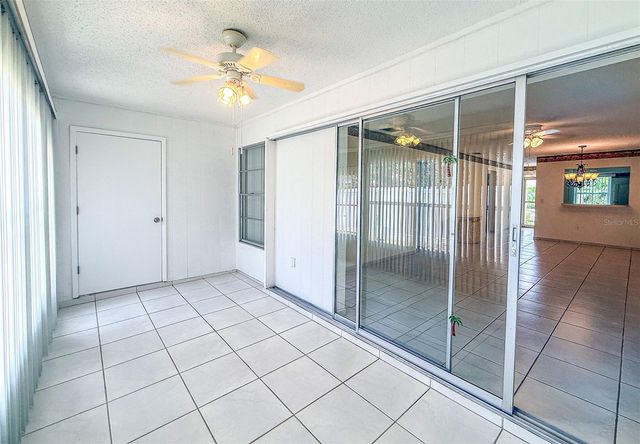 2604 WOODGATE LANE J6, Sarasota, FL 34231