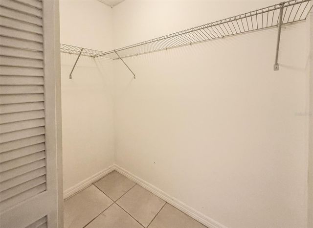 2604 WOODGATE LANE J6, Sarasota, FL 34231