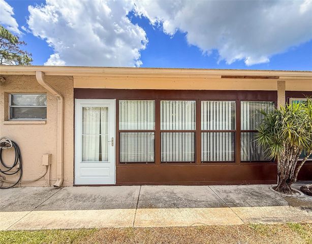 2604 WOODGATE LANE J6, Sarasota, FL 34231