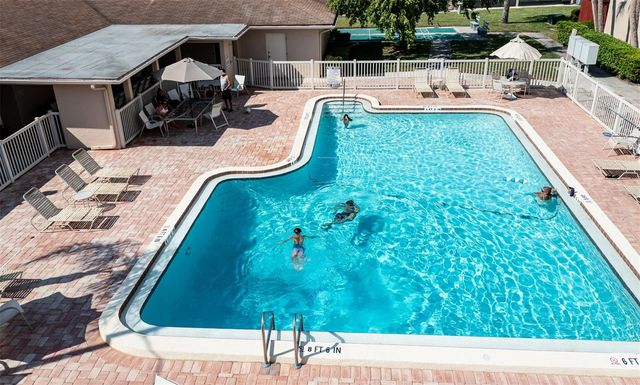 2604 WOODGATE LANE J6, Sarasota, FL 34231