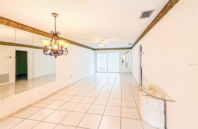 2604 WOODGATE LANE J6, Sarasota, FL 34231
