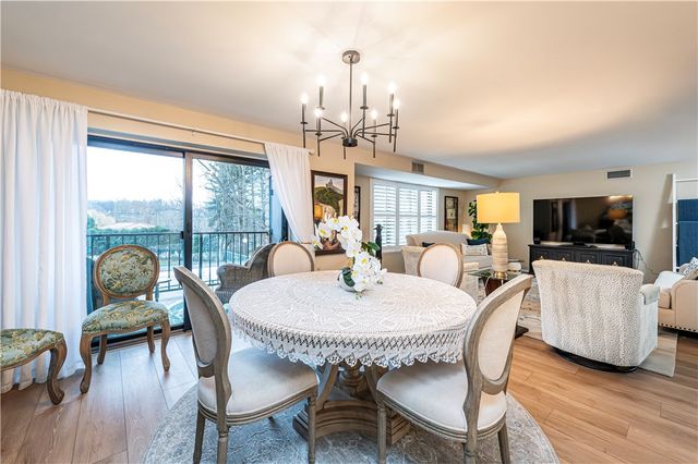 3 Alta Vita Dr 205, Hempfield Twp, PA 15601