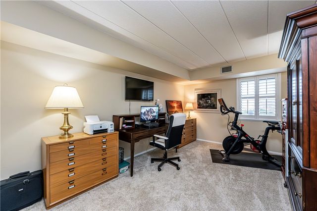 3 Alta Vita Dr 205, Hempfield Twp, PA 15601