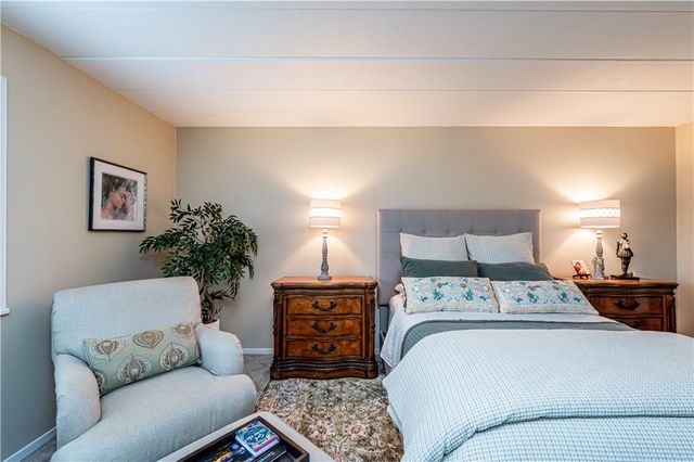 3 Alta Vita Dr 205, Hempfield Twp, PA 15601