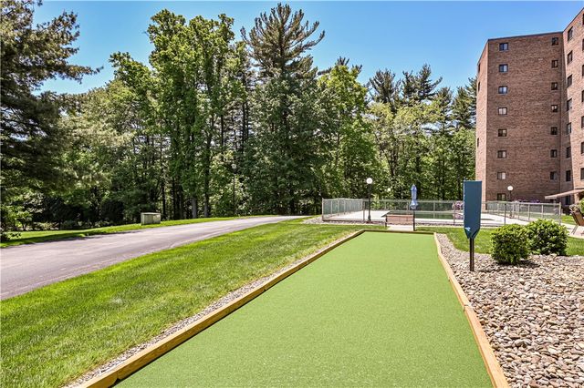 3 Alta Vita Dr 205, Hempfield Twp, PA 15601