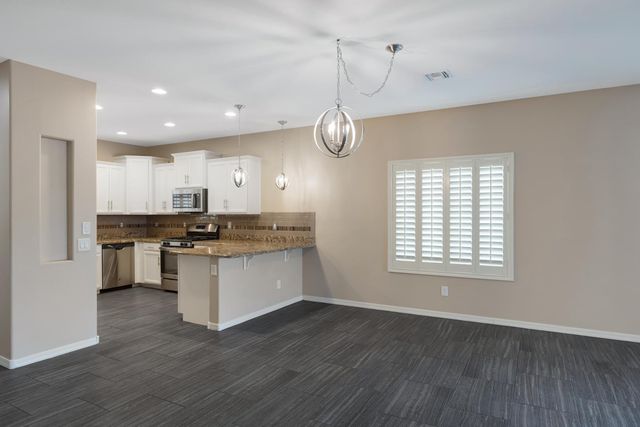 26239 N 166th Avenue, Surprise, AZ 85387