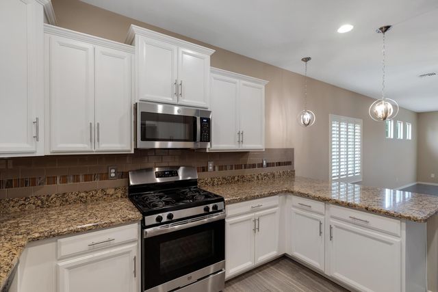 26239 N 166th Avenue, Surprise, AZ 85387