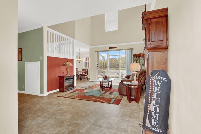 5690 Saddle Trail Lane, Lake Worth, FL 33449