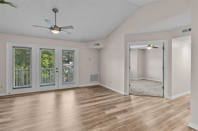 3701 Cotswold Terrace 7M, Greensboro, NC 27410