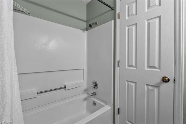 3701 Cotswold Terrace 7M, Greensboro, NC 27410