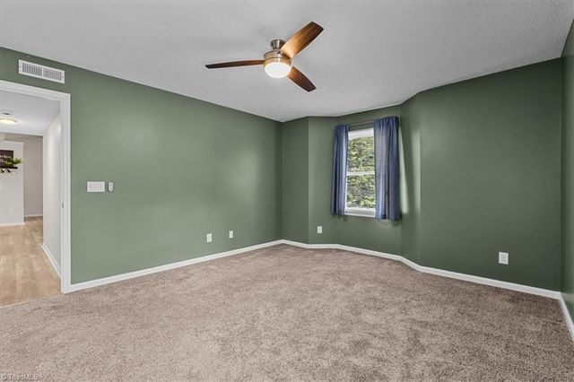 3701 Cotswold Terrace 7M, Greensboro, NC 27410