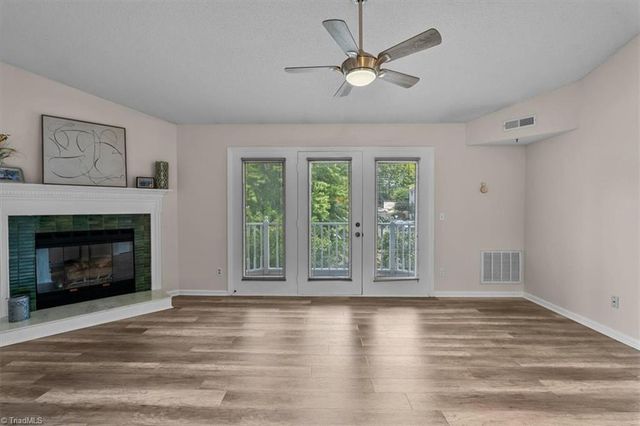 3701 Cotswold Terrace 7M, Greensboro, NC 27410