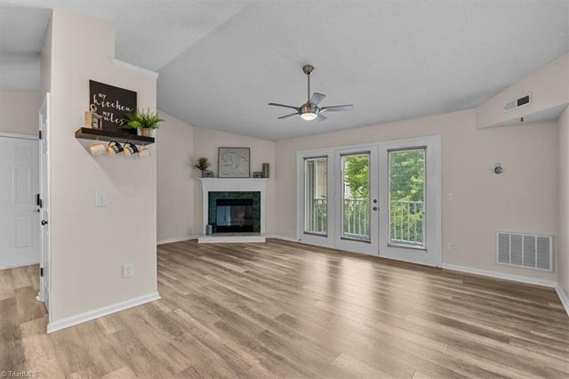 3701 Cotswold Terrace 7M, Greensboro, NC 27410