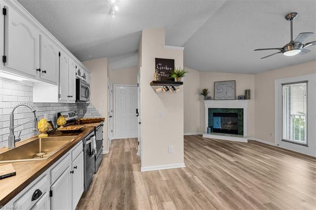 3701 Cotswold Terrace 7M, Greensboro, NC 27410