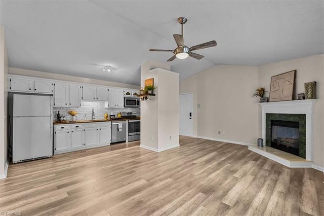 3701 Cotswold Terrace 7M, Greensboro, NC 27410