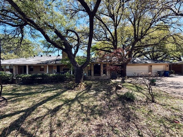 7141 Twin Tree Lane, Dallas, TX 75214