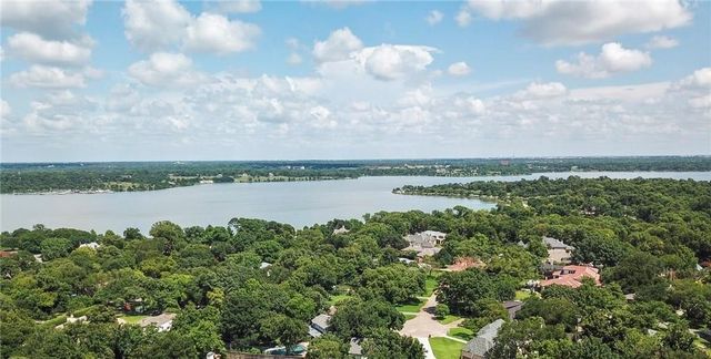 7141 Twin Tree Lane, Dallas, TX 75214