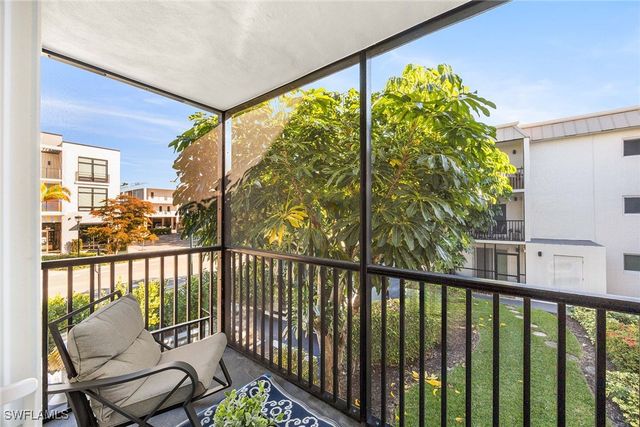 766 Central AVE 204, Naples, FL 34102