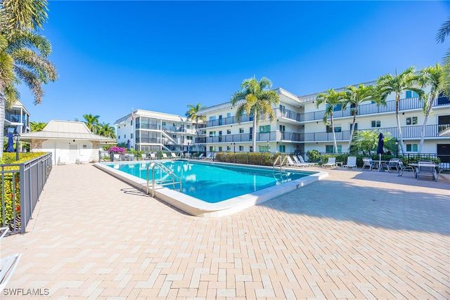 766 Central AVE 204, Naples, FL 34102