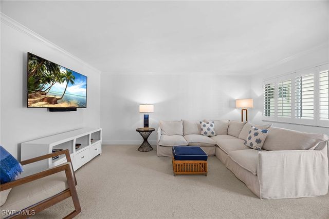 766 Central AVE 204, Naples, FL 34102