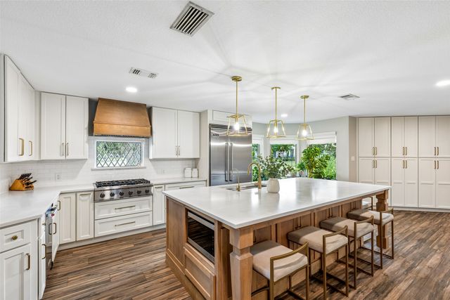 2705 N Quail Run Court, Southlake, TX 76092