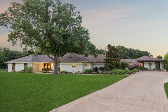 2705 N Quail Run Court, Southlake, TX 76092