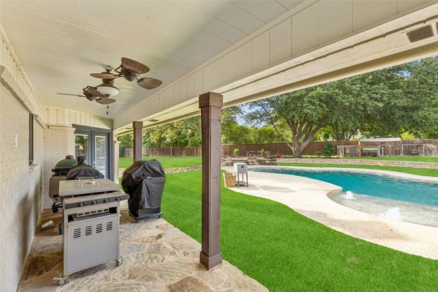 2705 N Quail Run Court, Southlake, TX 76092