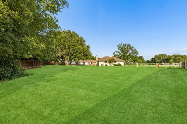 2705 N Quail Run Court, Southlake, TX 76092
