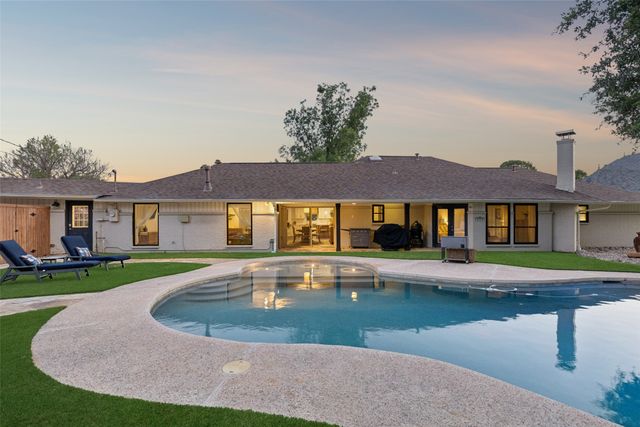 2705 N Quail Run Court, Southlake, TX 76092