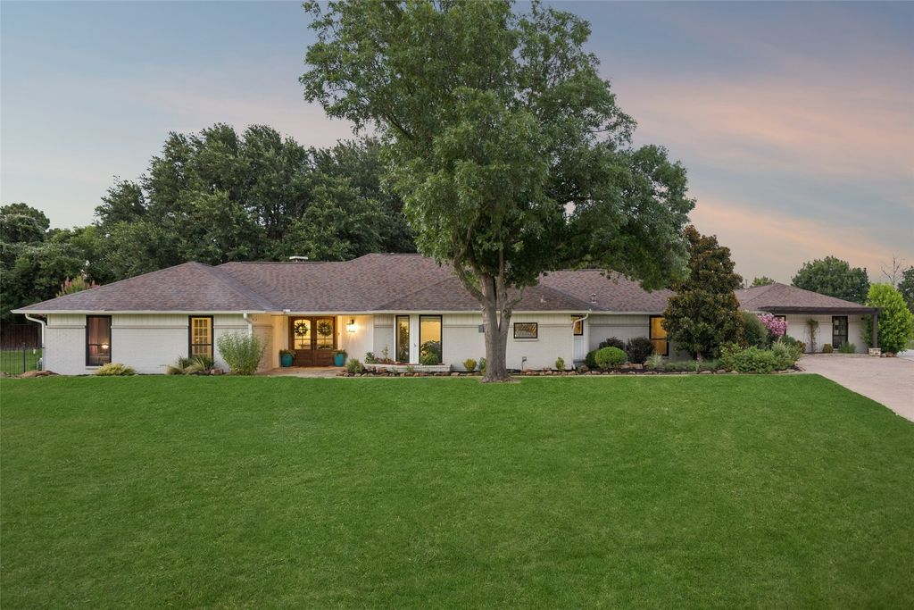 2705 N Quail Run Court, Southlake, TX 76092