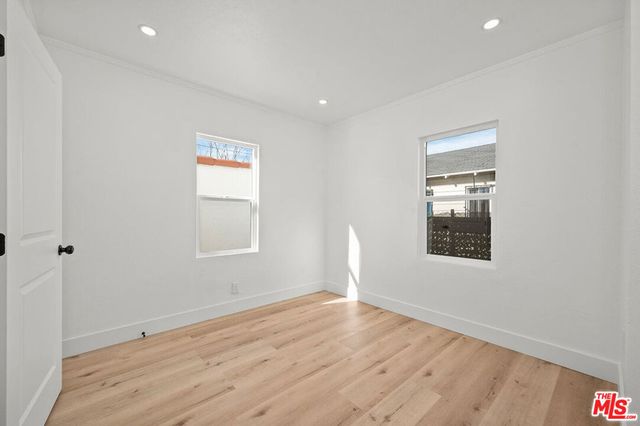 6419 Bonsallo Avenue, Los Angeles, CA 90044