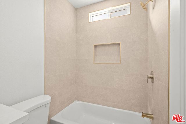 6419 Bonsallo Avenue, Los Angeles, CA 90044