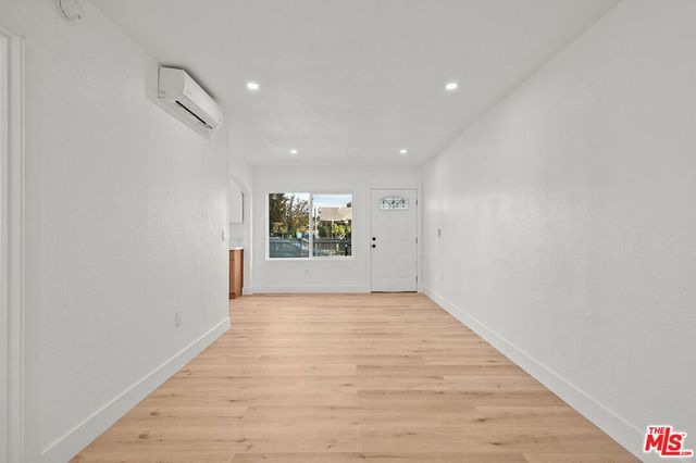 6419 Bonsallo Avenue, Los Angeles, CA 90044