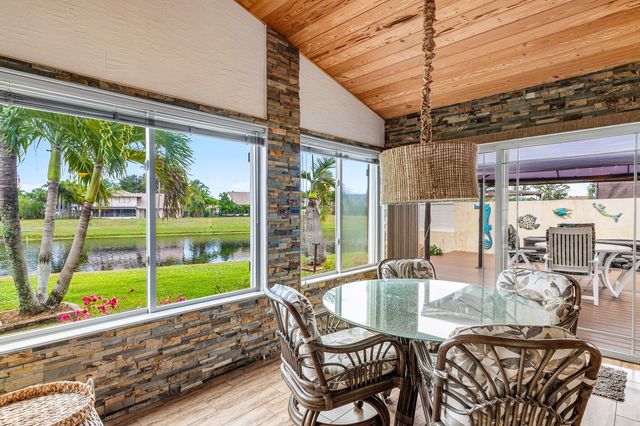 419 SW 28th Avenue, Delray Beach, FL 33445