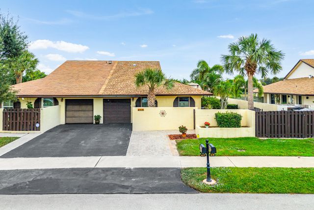 419 SW 28th Avenue, Delray Beach, FL 33445