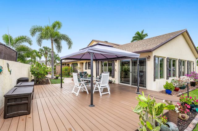 419 SW 28th Avenue, Delray Beach, FL 33445