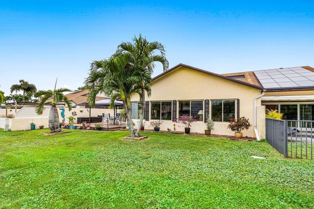 419 SW 28th Avenue, Delray Beach, FL 33445