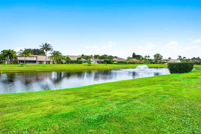 419 SW 28th Avenue, Delray Beach, FL 33445