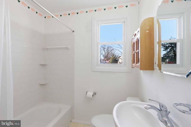 812 CEDAR BRANCH DR, Glen Burnie, MD 21061