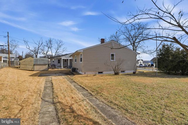 812 CEDAR BRANCH DR, Glen Burnie, MD 21061