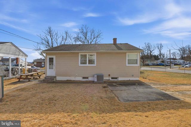 812 CEDAR BRANCH DR, Glen Burnie, MD 21061