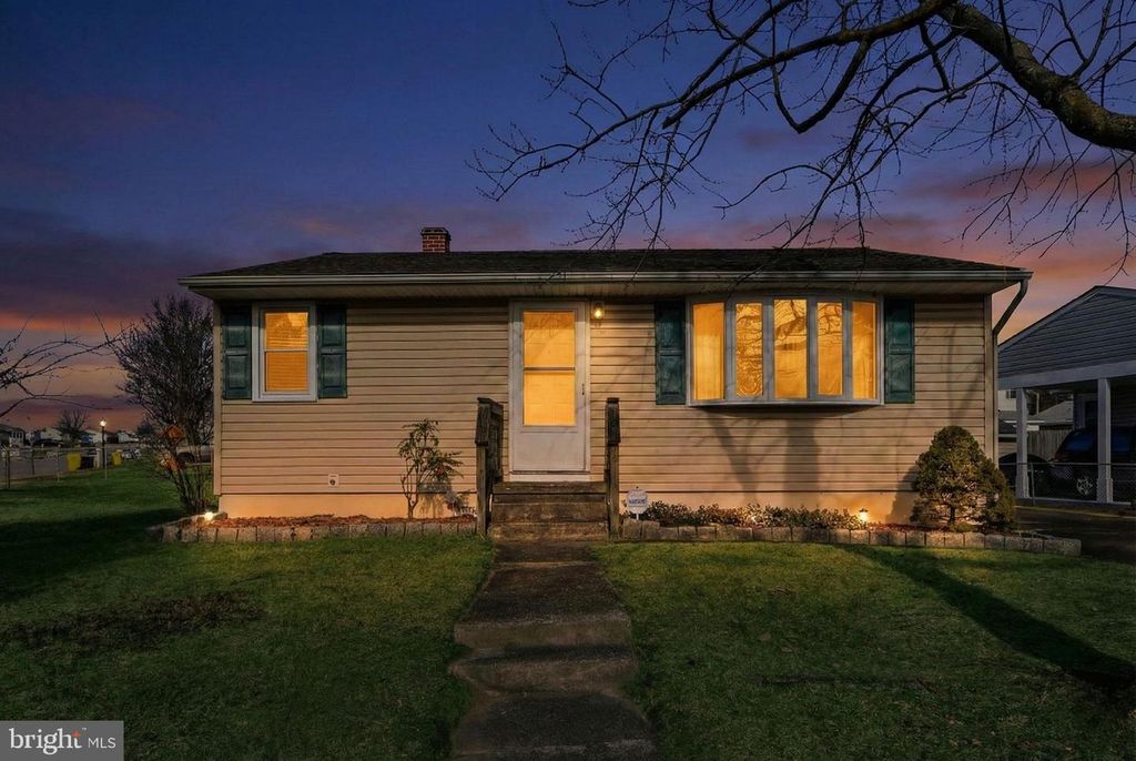 812 CEDAR BRANCH DR, Glen Burnie, MD 21061